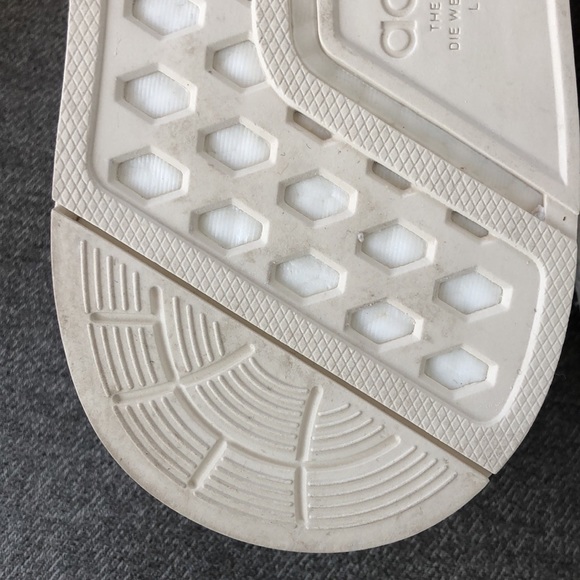 NWOT! - ADIDAS x DISNEY The Little Mermaid NMD R1 Athletic Shoes - Picture 13 of 16